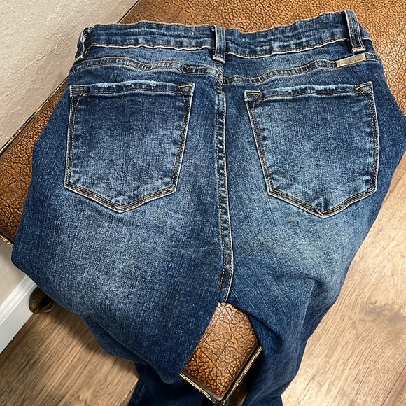 Like New Kancan LA Stone Washed Distressed Styled Holes Stretch Jeans 98% Cotton - Picture 3 of 8